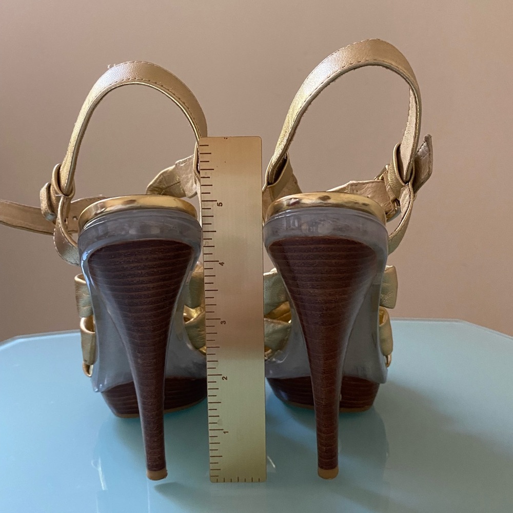 Michael Kors Gold Knot Heels 4 “ Size 6 - Picture 8 of 10